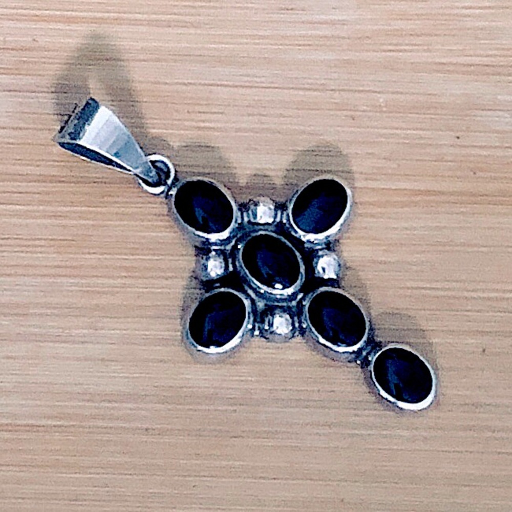 $94  Onyx or Jet Sterling Silver Estate Cross  925